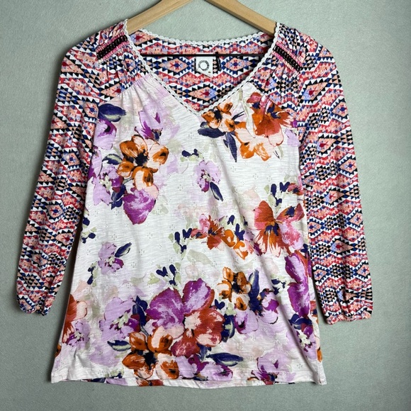 Anthropologie Akemi + Kin Top Women's Size XS Floral Print Raglan Lace Trim Boho - Picture 1 of 11